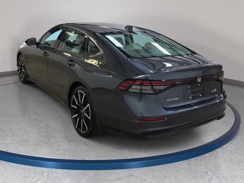 Certified 2025 Honda Accord Touring image 8