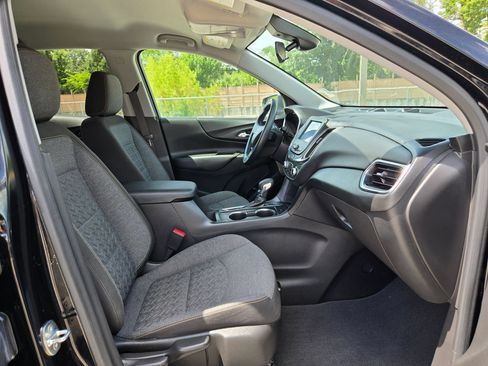 Used 2023 Chevrolet Equinox LT FWD image 23