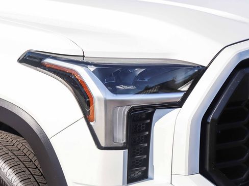 Used 2024 Toyota Tundra Limited AWD/4WD image 12