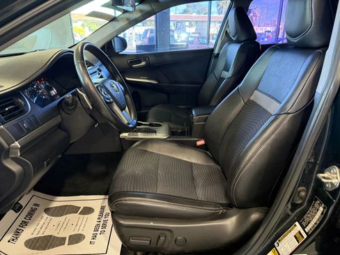 Used 2014 Toyota Camry SE image 9