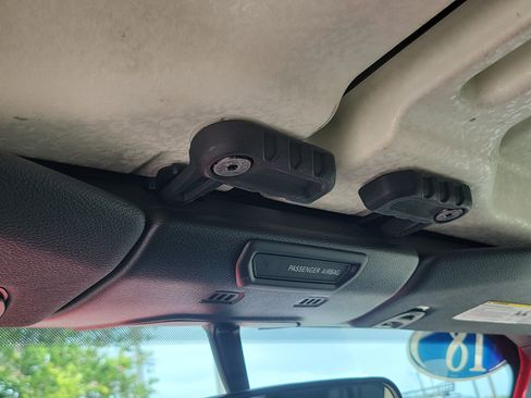 Used 2018 Jeep Wrangler Unlimited Sahara w/ Cold Weather Group AWD/4WD image 28
