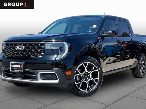 Used 2025 Ford Maverick Lariat w/ 4K Tow Package AWD/4WD image 1