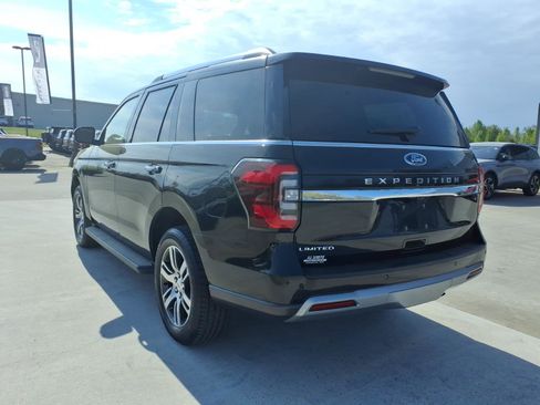 Used 2024 Ford Expedition Limited image 3