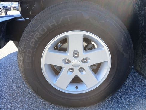 Used 2017 Jeep Wrangler Sport w/ Quick Order Package 24S image 32