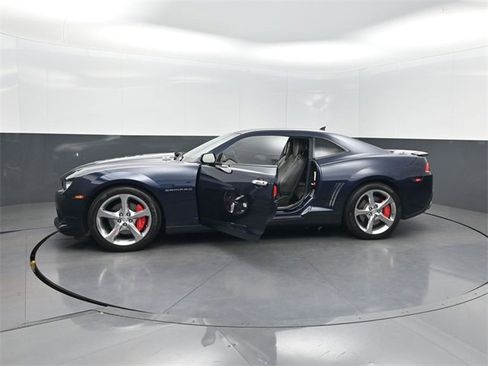 Used 2015 Chevrolet Camaro SS w/ RS Package image 44