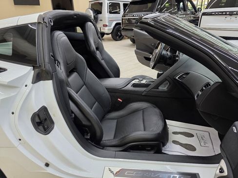 Used 2019 Chevrolet Corvette Stingray Coupe w/ Battery Protection Package RWD image 21