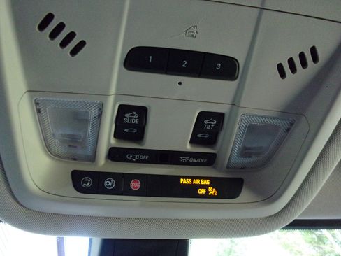 Used 2021 GMC Acadia Denali w/ Denali Ultimate Package image 30