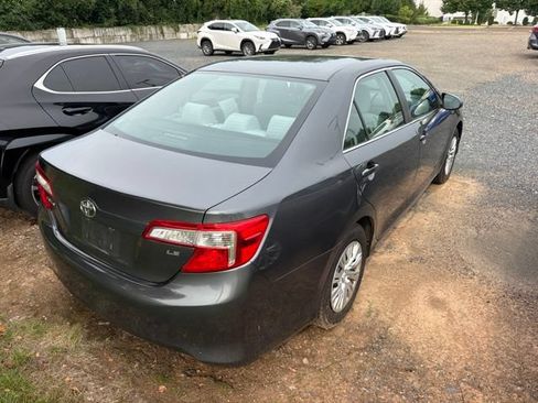 Used 2012 Toyota Camry LE FWD image 4
