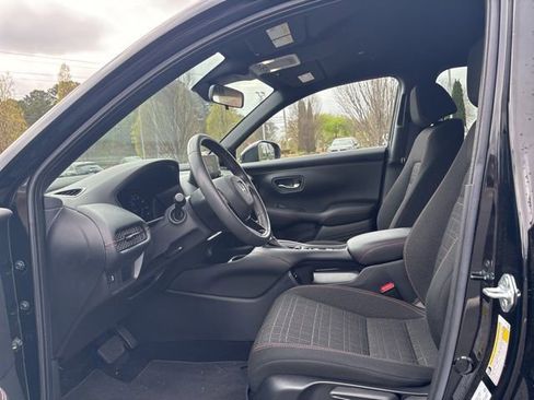 Used 2024 Honda HR-V Sport image 12