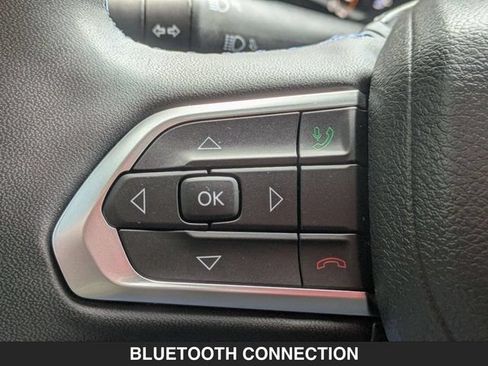 Used 2022 Jeep Compass Latitude FWD image 15