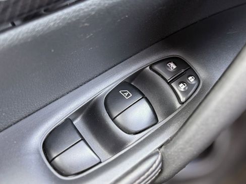 Used 2020 Nissan Rogue SL image 14