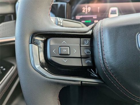 Used 2025 Jeep Wagoneer S Limited image 13