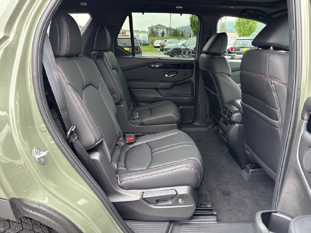 Used 2026 Honda Pilot TrailSport image 12