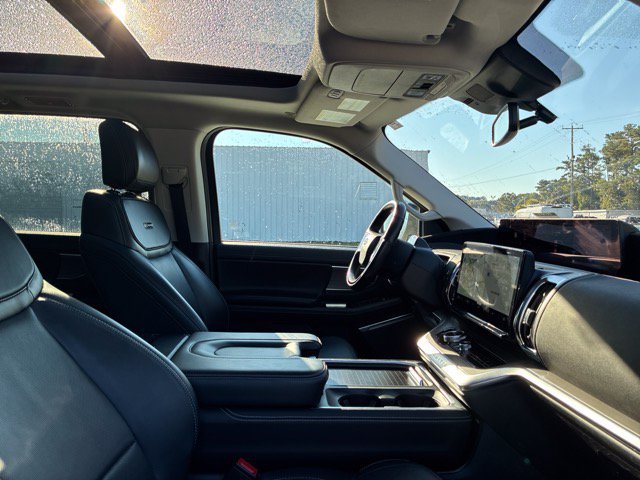 Used 2025 Ford Expedition Max Platinum AWD/4WD image 22