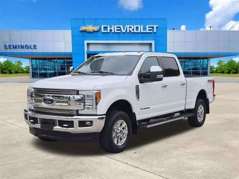 Used 2018 Ford F250 Lariat w/ Lariat Ultimate Package AWD/4WD image 2