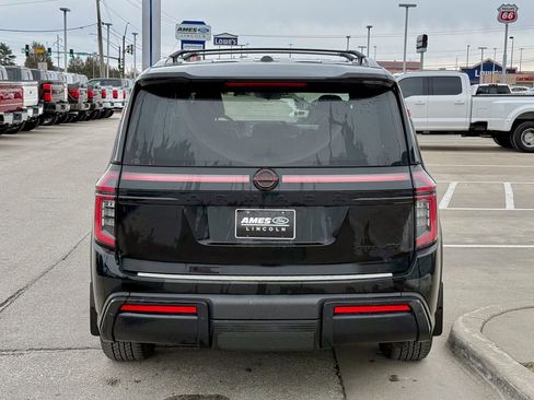 Used 2025 Nissan Armada PRO-4X w/ Pro-4X Premium Package image 5