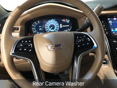 Certified 2018 Cadillac Escalade Platinum AWD/4WD image 23
