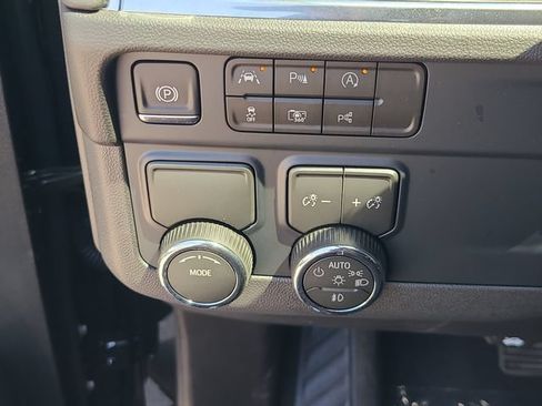 New 2026 Chevrolet Suburban LT w/ Comfort Package RWD image 26