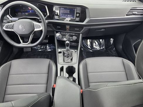 Used 2024 Volkswagen Jetta SE w/ Panoramic Sunroof Package FWD image 13