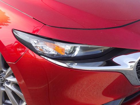 Used 2021 MAZDA MAZDA3 s image 2