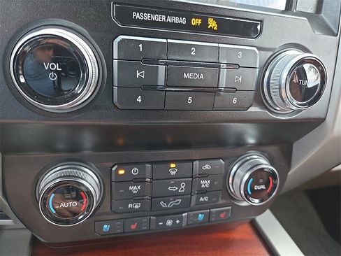 Used 2020 Ford F150 King Ranch image 10