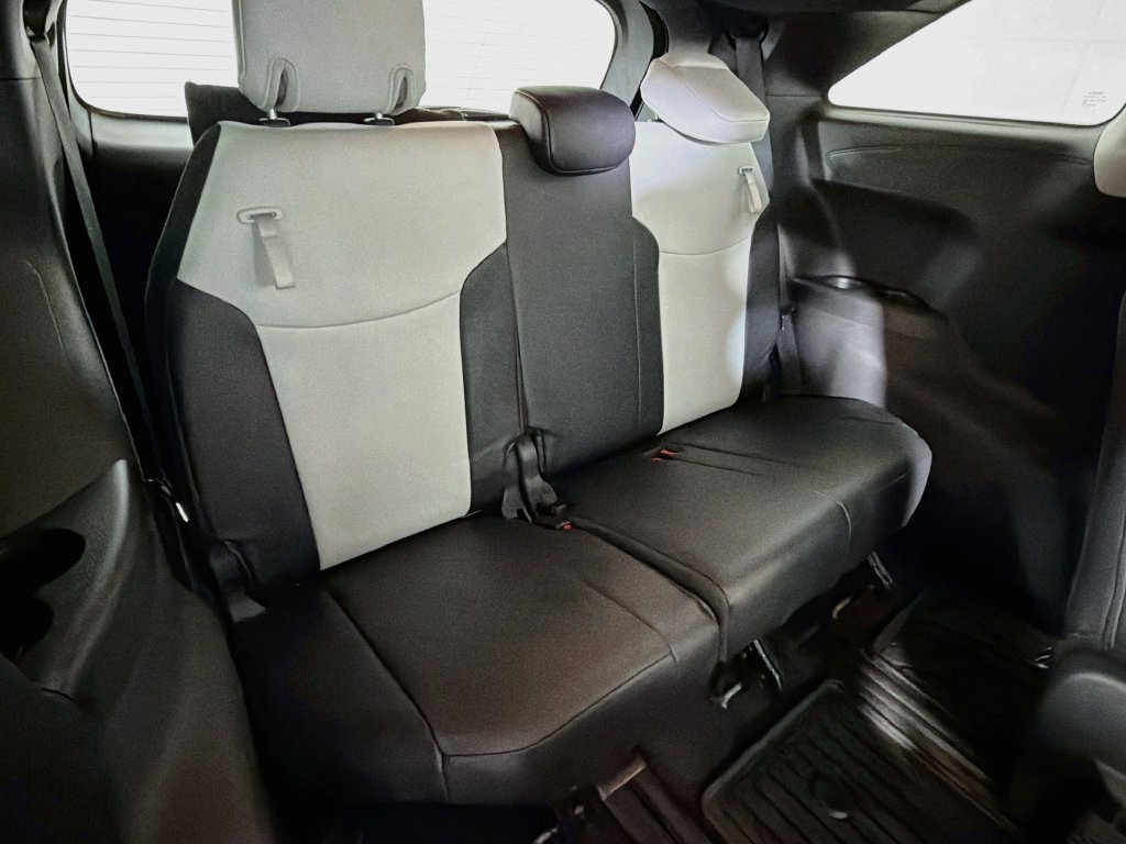 Used 2025 Toyota Sienna XSE AWD/4WD image 24