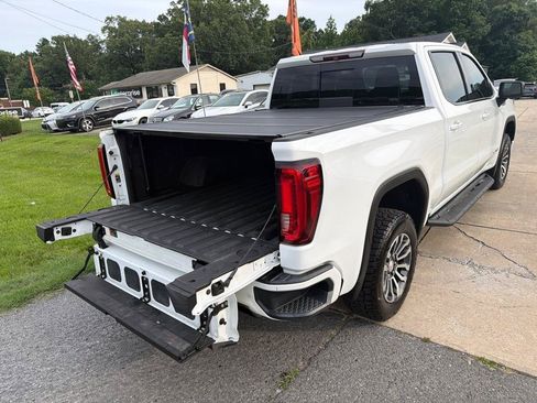 Used 2019 GMC Sierra 1500 AT4 w/ Technology Package AWD/4WD image 12