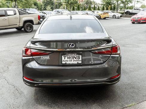 Used 2022 Lexus ES 300h F Sport w/ Accessory Package 2 FWD image 37