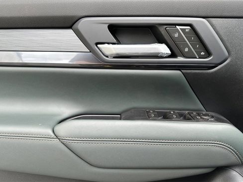 New 2026 GMC Terrain AT4 w/ Convenience Package III image 9