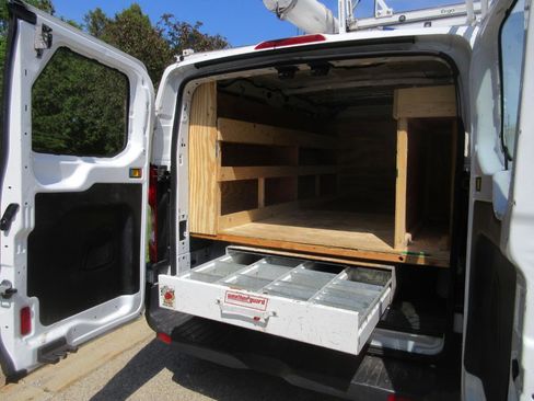 Used 2015 Ford Transit 250 130 Low Roof w/ Exterior Upgrade Package RWD image 13