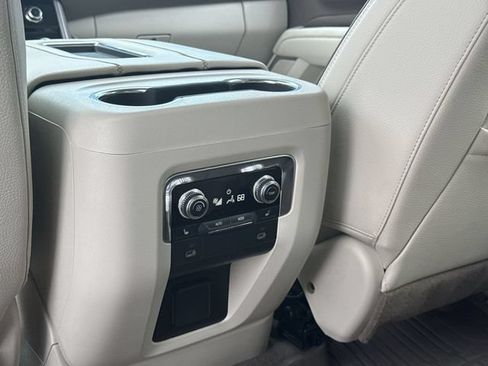 Used 2024 GMC Yukon Denali AWD/4WD image 20