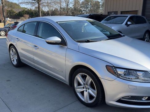 Used 2014 Volkswagen CC Sport image 9