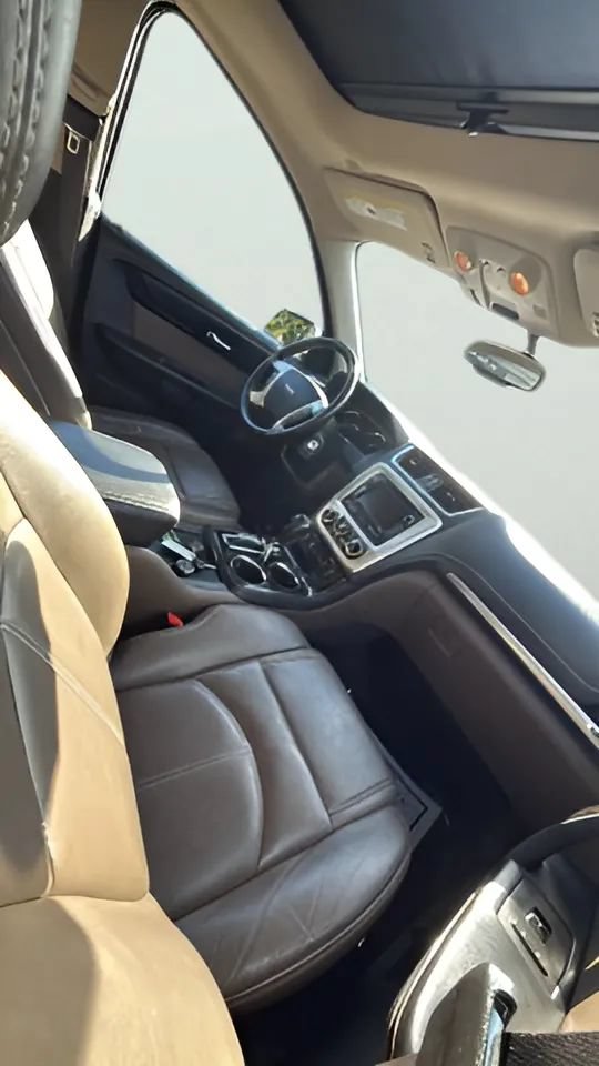 Used 2014 GMC Acadia SLT AWD/4WD image 8