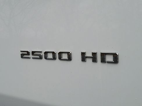 Used 2025 Chevrolet Silverado 2500 LT w/ Safety Package image 7