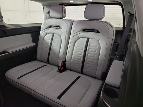 Used 2024 Rivian R1S Adventure AWD/4WD image 22