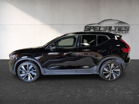 Used 2021 Volvo XC40 P8 Recharge w/ Advanced Package AWD/4WD image 7