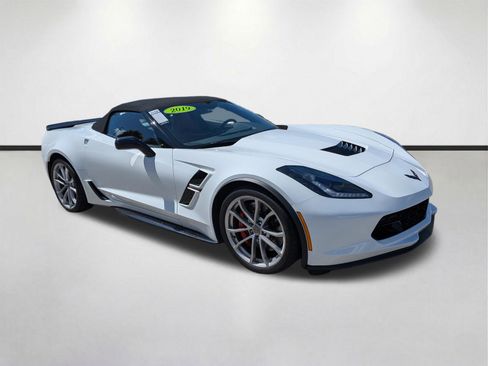 Used 2019 Chevrolet Corvette Grand Sport w/ Carbon Flash Badge Package RWD image 1