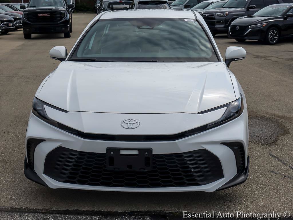 Used 2025 Toyota Camry SE FWD image 6