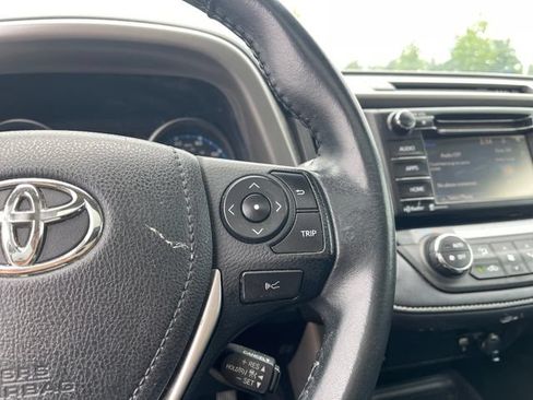 Used 2018 Toyota RAV4 XLE w/ Plus Extra Value Package FWD image 16