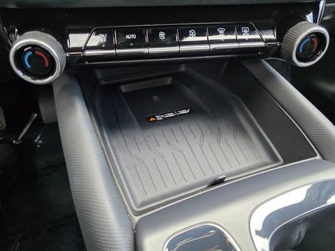 Used 2025 Chevrolet Equinox EV RS w/ Active Safety Package 3 image 30