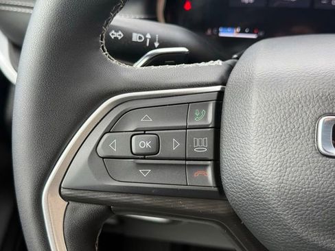 New 2025 Jeep Grand Cherokee Altitude AWD/4WD image 42