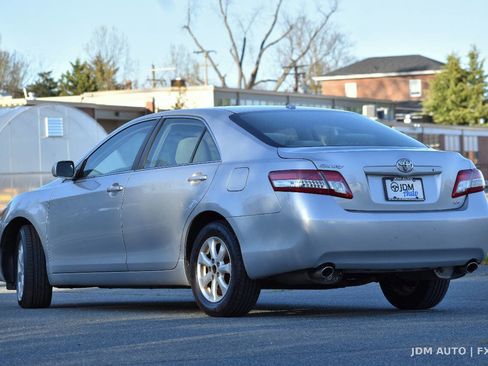 Used 2011 Toyota Camry LE w/ LE Extra-Value Pkg FWD image 7