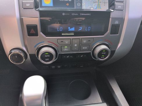 Used 2020 Toyota Tundra Limited w/ Limited Premium Package AWD/4WD image 18