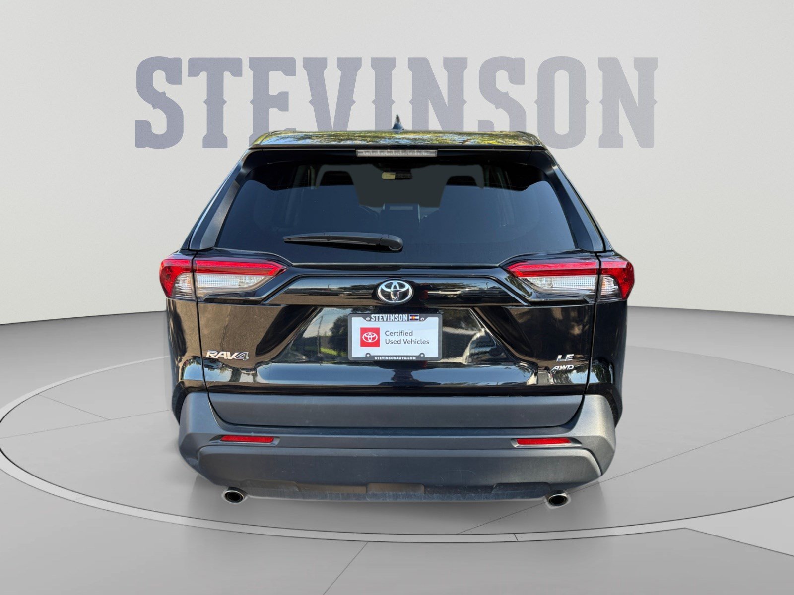 Used 2025 Toyota RAV4 LE AWD/4WD image 4