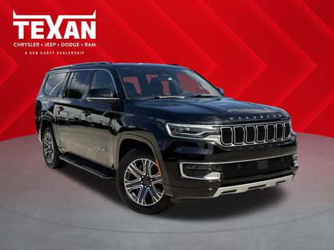 Used 2024 Jeep Wagoneer L Series II w/ Flexible Seating Group RWD image 1