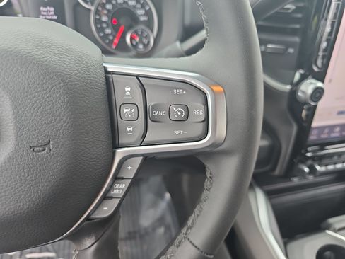 Used 2025 RAM 2500 Big Horn AWD/4WD image 19