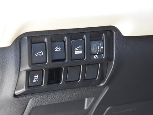 Used 2022 Subaru Ascent Touring AWD/4WD image 18