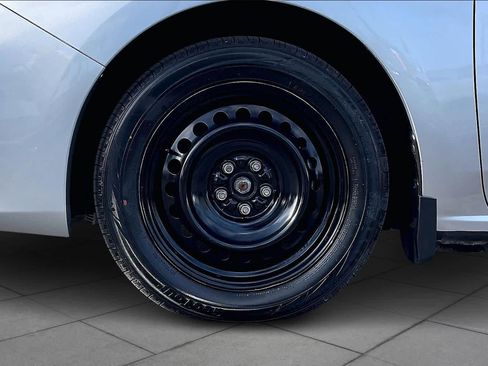 Used 2019 Subaru Impreza 2.0i w/ Eyesight image 11