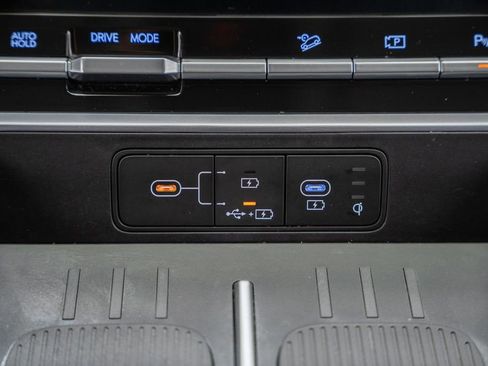 Used 2024 Hyundai Santa Fe SEL FWD image 26