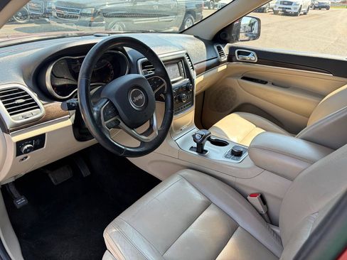 Used 2014 Jeep Grand Cherokee Limited AWD/4WD image 10